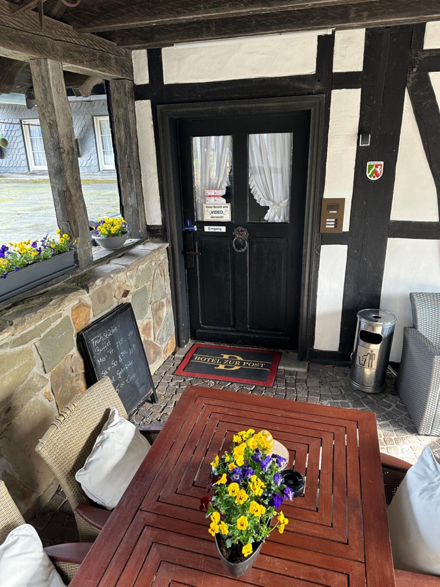 Hotel Zur Post Dabringhausen - Contactless Self Check-In Вермелскирхен Екстериор снимка